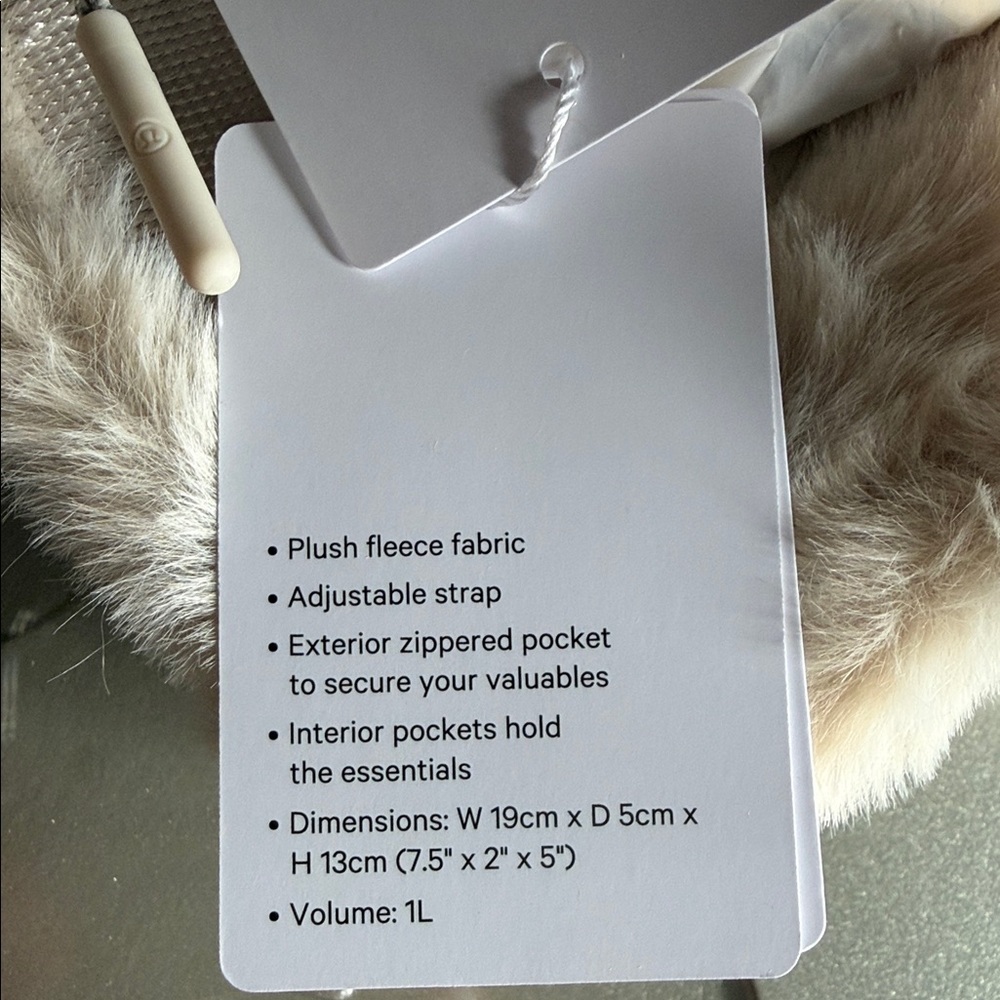 🆕 LULULEMON Everywhere Belt Bag Plush Fleece *Rhinestone Logo! NEW Ivory/Gold - Picture 15 of 17